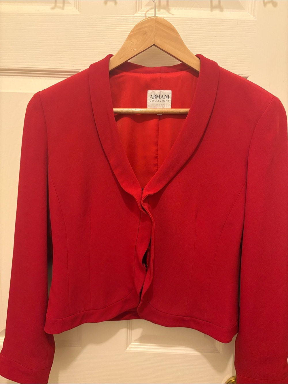 Armani Collezioni Red Shawl-Collar Cropped Blazer size 8